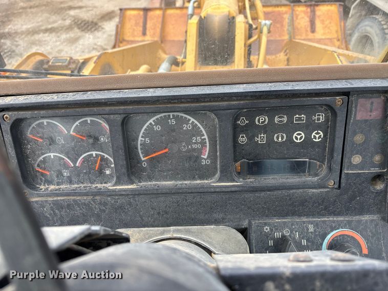 image for item FO3512 1996 Caterpillar 950F wheel loader
