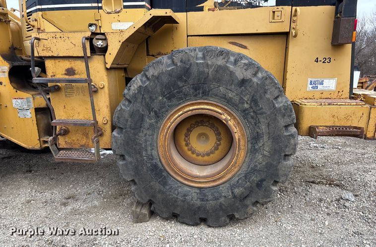 image for item FO3512 1996 Caterpillar 950F wheel loader