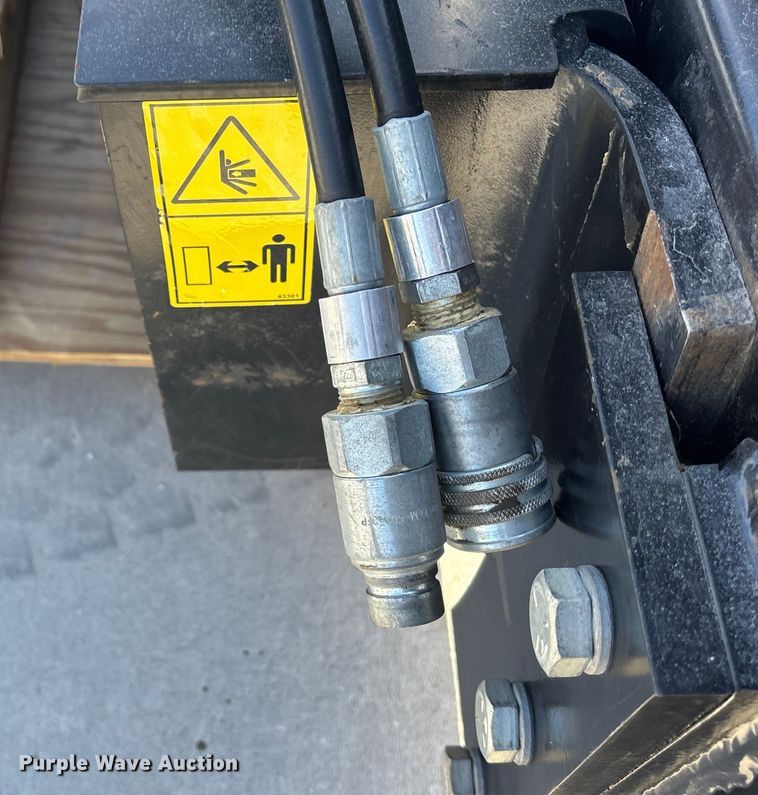 image for item FO3528 2012 Brad I HDB96 skid steer dozer blade