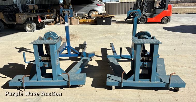 image for item FO3535 (4) engine stands