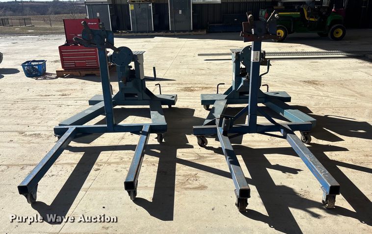 image for item FO3535 (4) engine stands