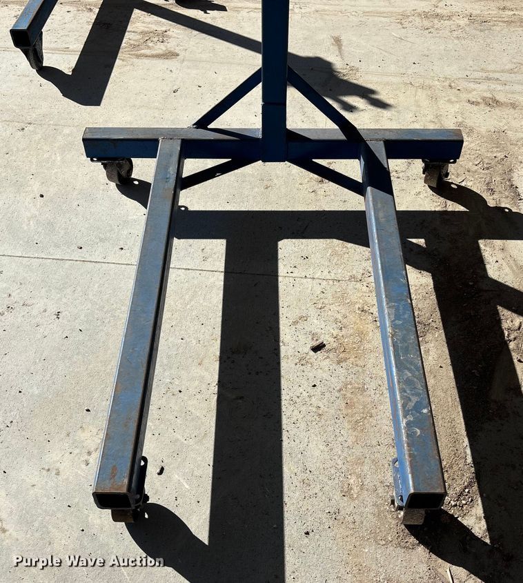 image for item FO3535 (4) engine stands