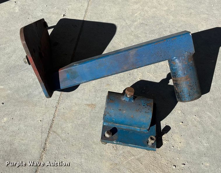 image for item FO3535 (4) engine stands
