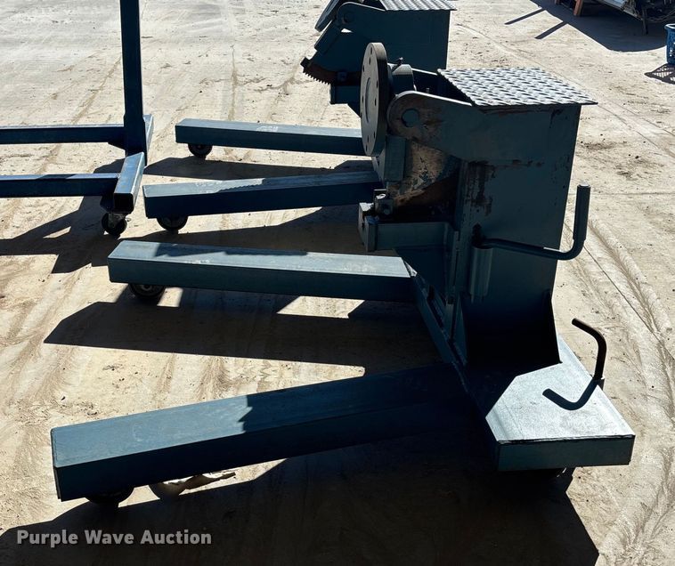 image for item FO3535 (4) engine stands