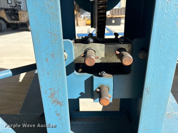 image for item FO3535 (4) engine stands