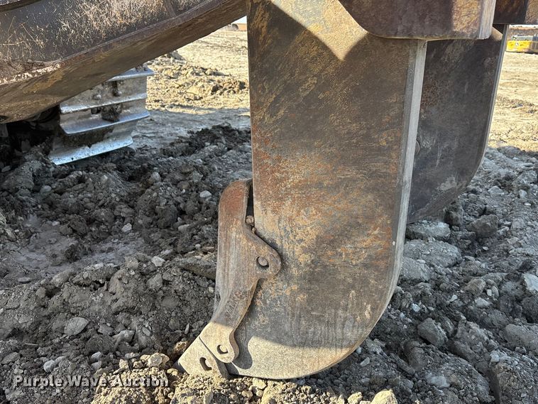 image for item FO3574 2015 John Deere 1050K dozer