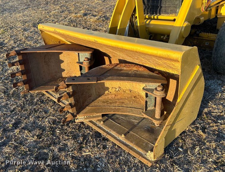 image for item FO3579 1998 Caterpillar 426C backhoe