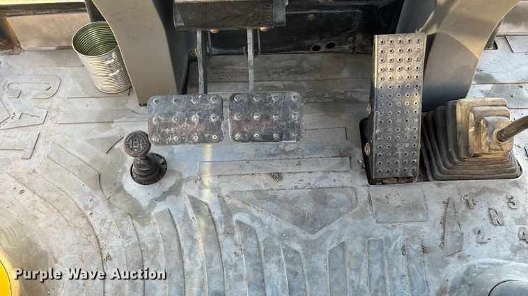 image for item FO3579 1998 Caterpillar 426C backhoe