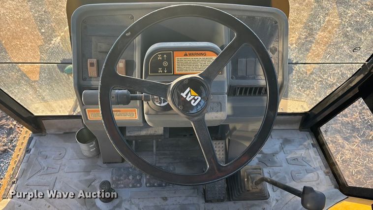 image for item FO3579 1998 Caterpillar 426C backhoe