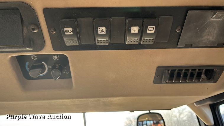 image for item FO3579 1998 Caterpillar 426C backhoe