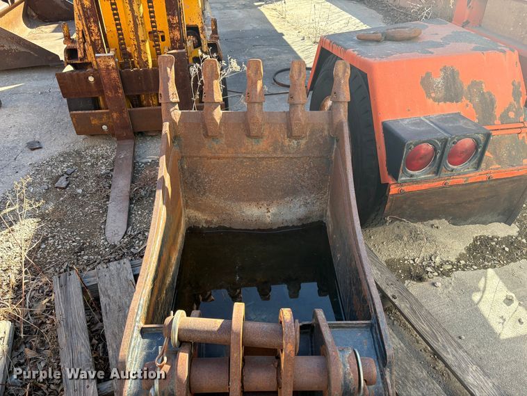 image for item FO3579 1998 Caterpillar 426C backhoe