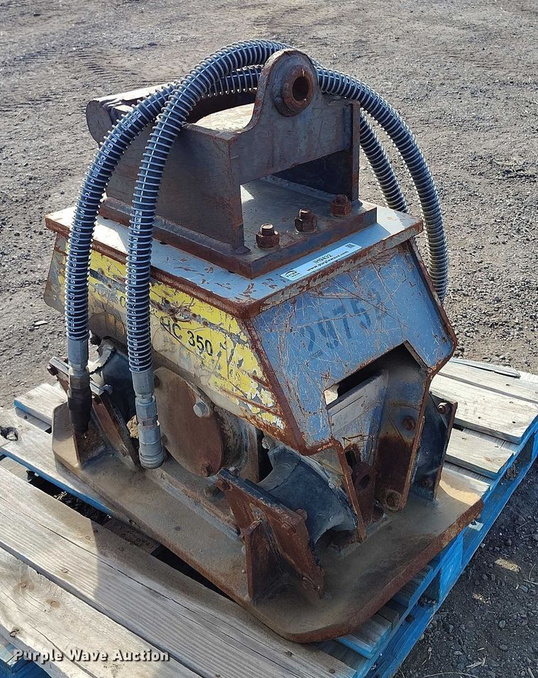 image for item IH9432 2016 B&D Fabricators Atlas plate compactor