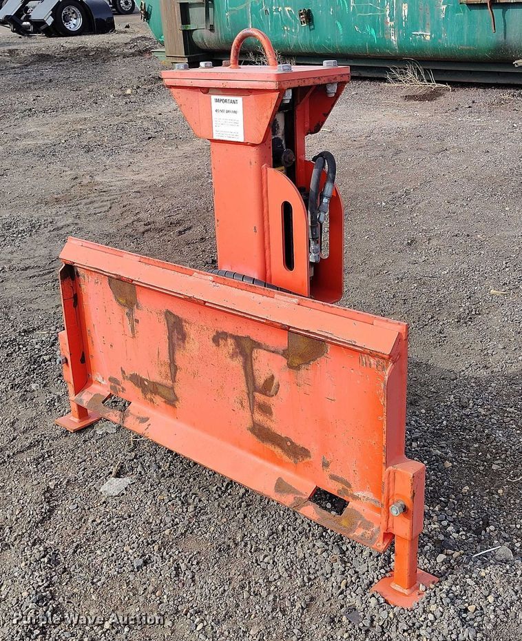 image for item IH9433 Eterra BPD-750 skid steer post driver