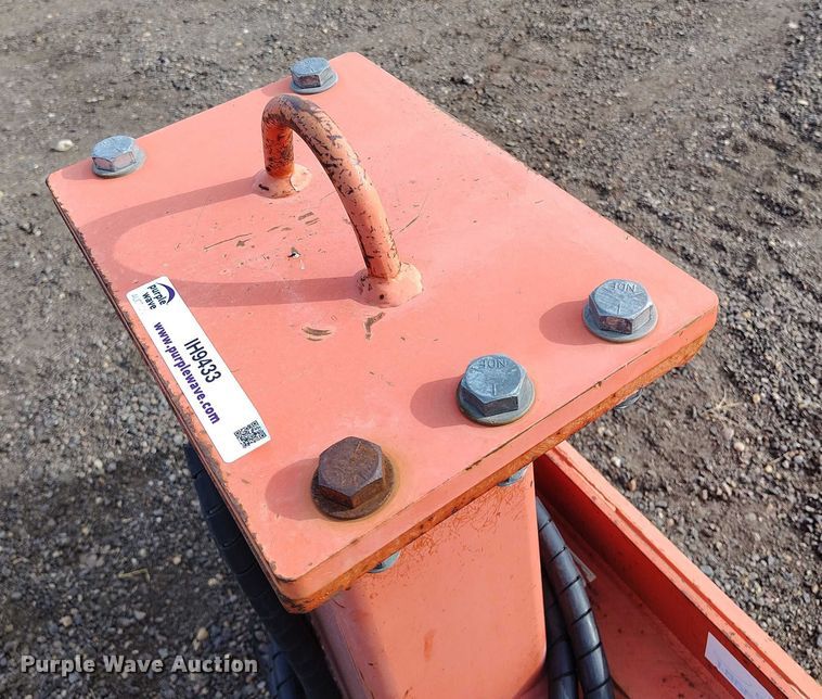 image for item IH9433 Eterra BPD-750 skid steer post driver