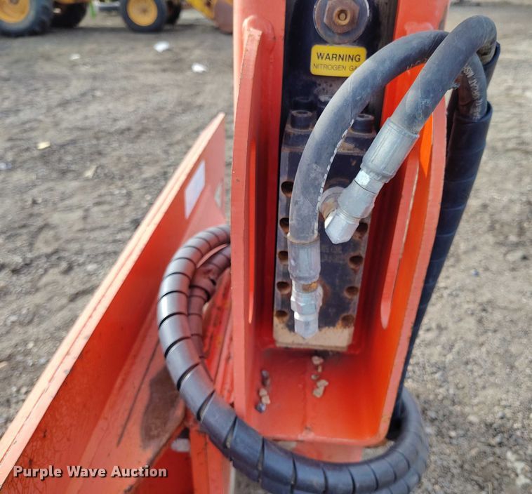 image for item IH9433 Eterra BPD-750 skid steer post driver