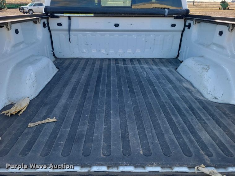 image for item NK9766 2017 GMC Sierra 1500 Crew Cab pickup truck