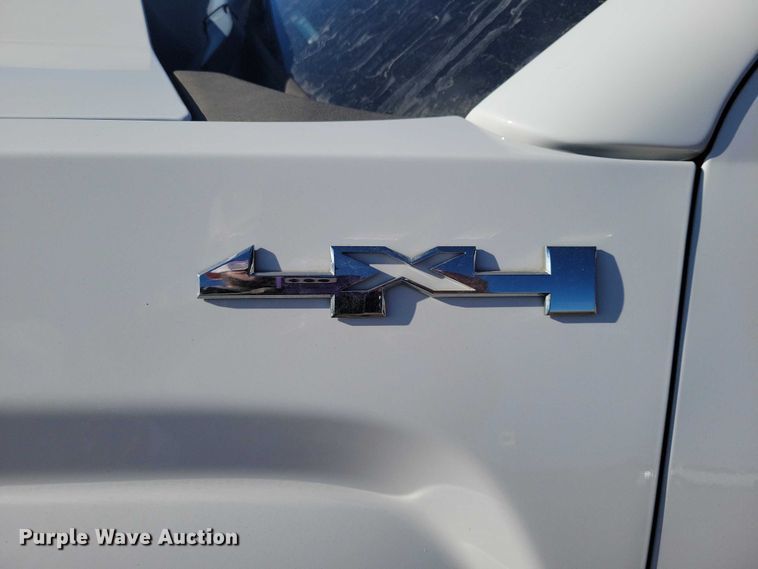 image for item NK9766 2017 GMC Sierra 1500 Crew Cab pickup truck