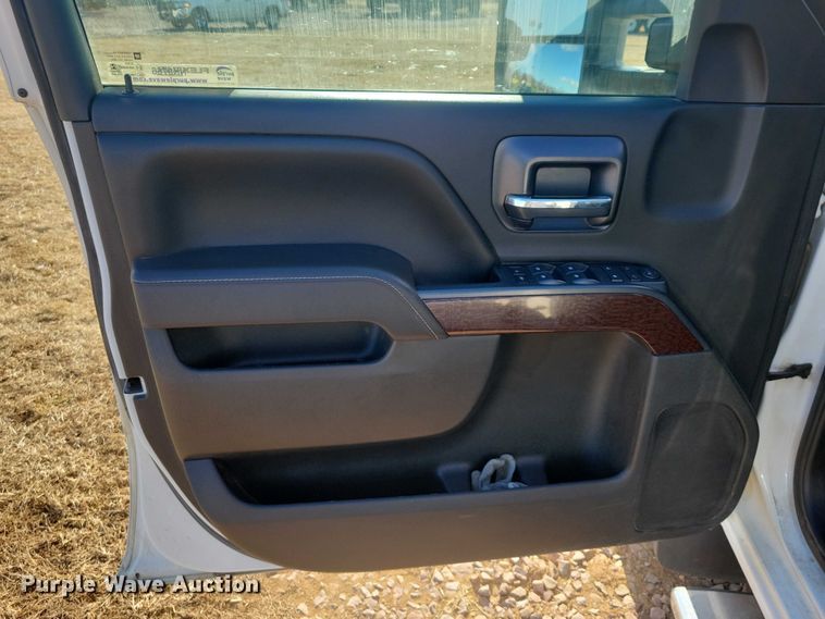 image for item NK9766 2017 GMC Sierra 1500 Crew Cab pickup truck