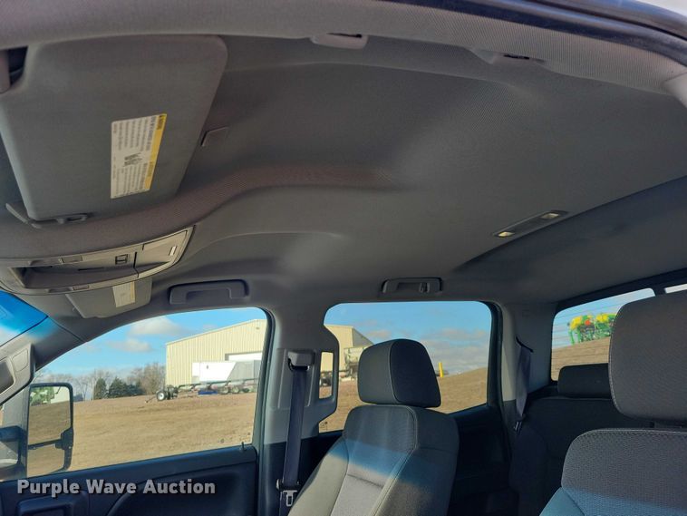 image for item NK9766 2017 GMC Sierra 1500 Crew Cab pickup truck