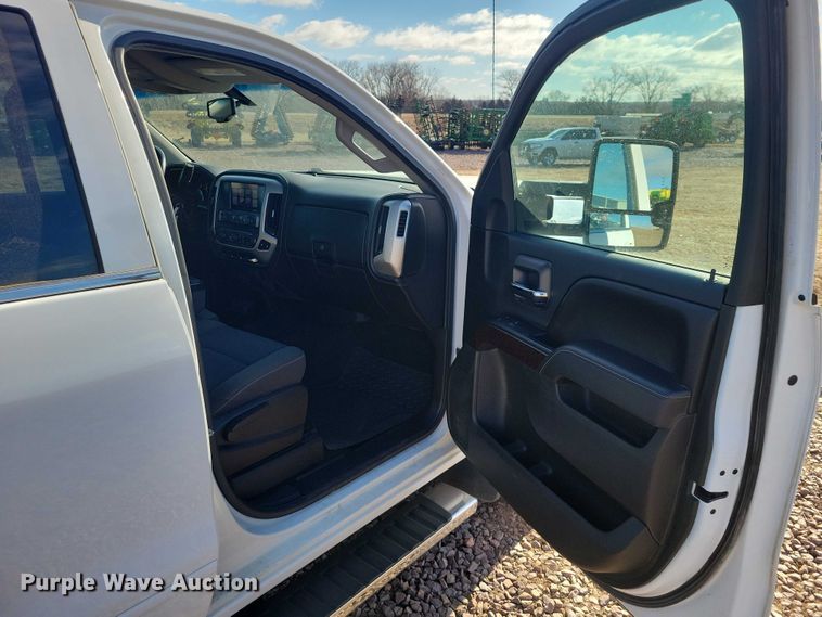 image for item NK9766 2017 GMC Sierra 1500 Crew Cab pickup truck