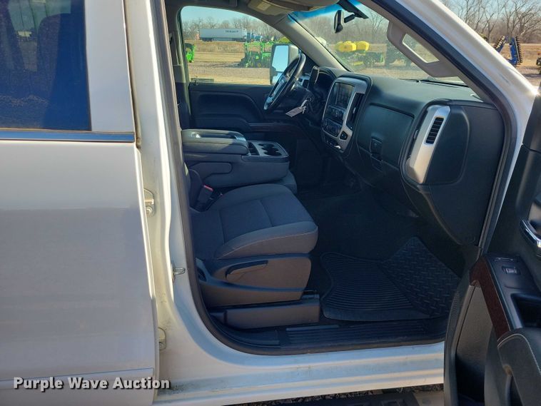 image for item NK9766 2017 GMC Sierra 1500 Crew Cab pickup truck