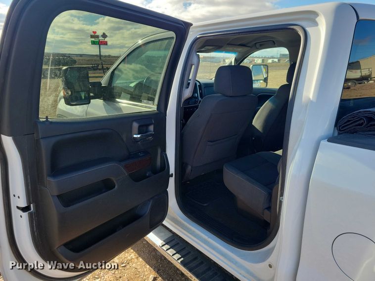 image for item NK9766 2017 GMC Sierra 1500 Crew Cab pickup truck