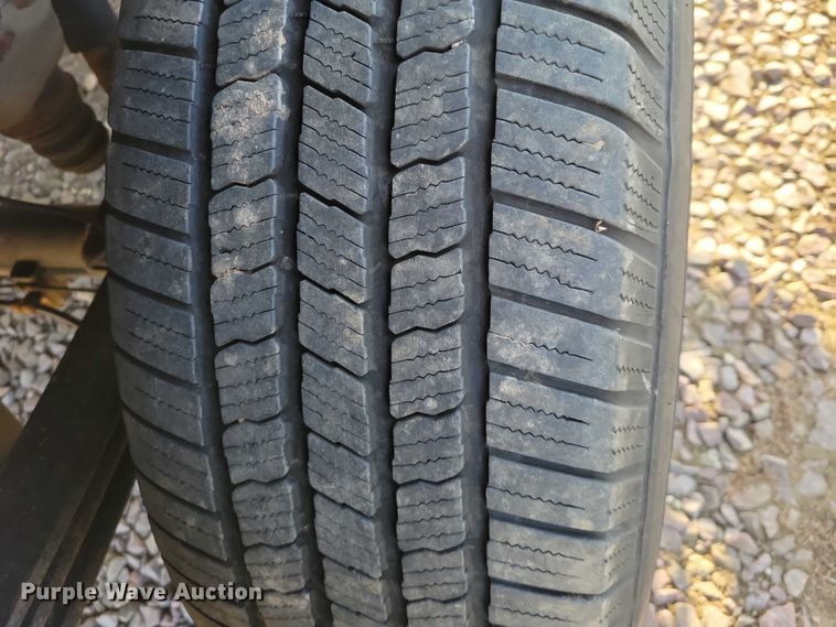 image for item NK9766 2017 GMC Sierra 1500 Crew Cab pickup truck