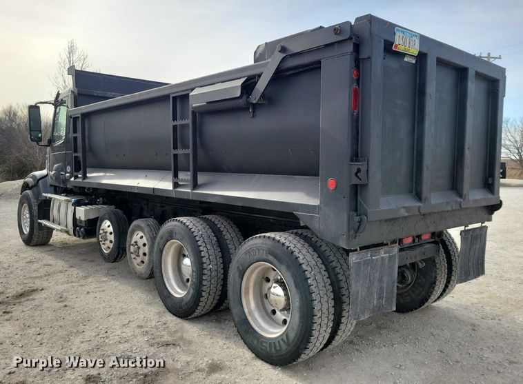 image for item NK9771 2017 Volvo VHD64F dump truck