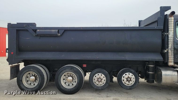 image for item NK9771 2017 Volvo VHD64F dump truck