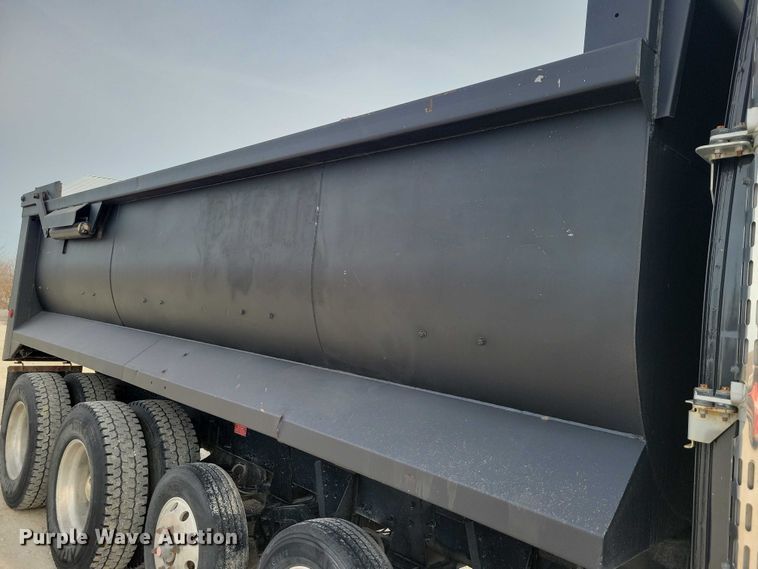 image for item NK9771 2017 Volvo VHD64F dump truck