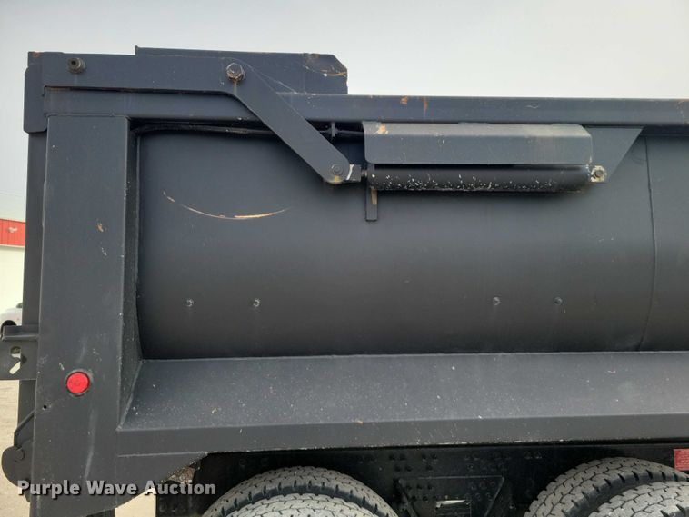 image for item NK9771 2017 Volvo VHD64F dump truck