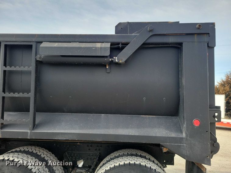 image for item NK9771 2017 Volvo VHD64F dump truck