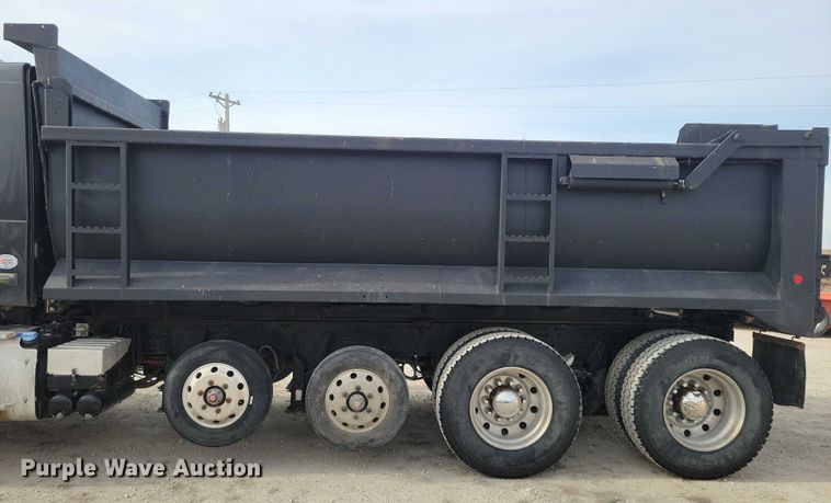 image for item NK9771 2017 Volvo VHD64F dump truck