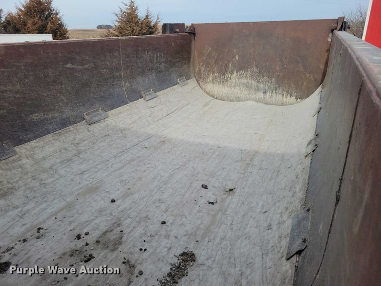 image for item NK9771 2017 Volvo VHD64F dump truck