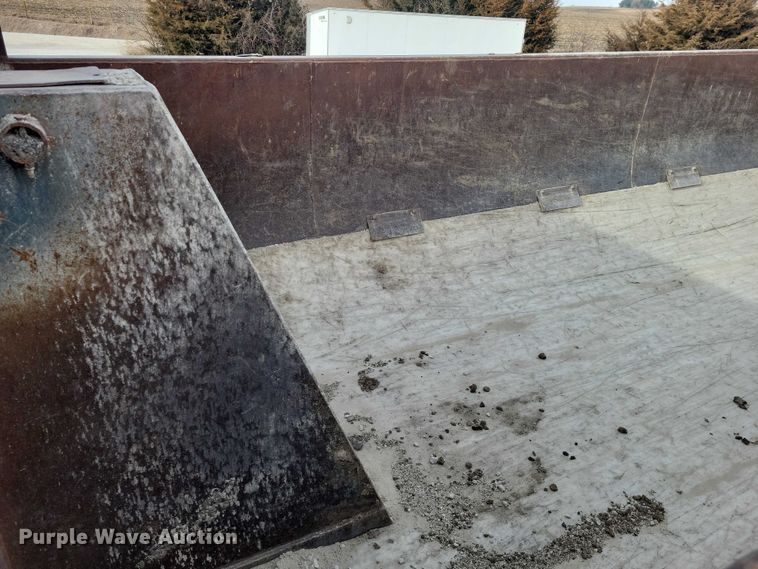 image for item NK9771 2017 Volvo VHD64F dump truck