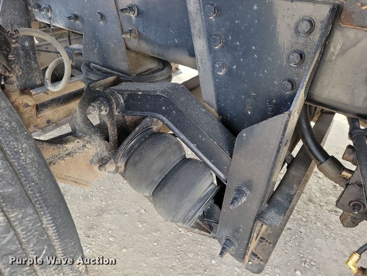 image for item NK9771 2017 Volvo VHD64F dump truck