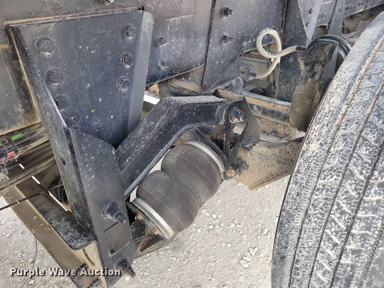 image for item NK9771 2017 Volvo VHD64F dump truck