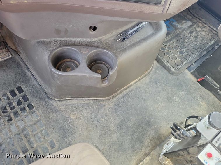 image for item NK9771 2017 Volvo VHD64F dump truck