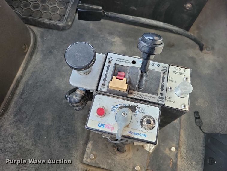 image for item NK9771 2017 Volvo VHD64F dump truck