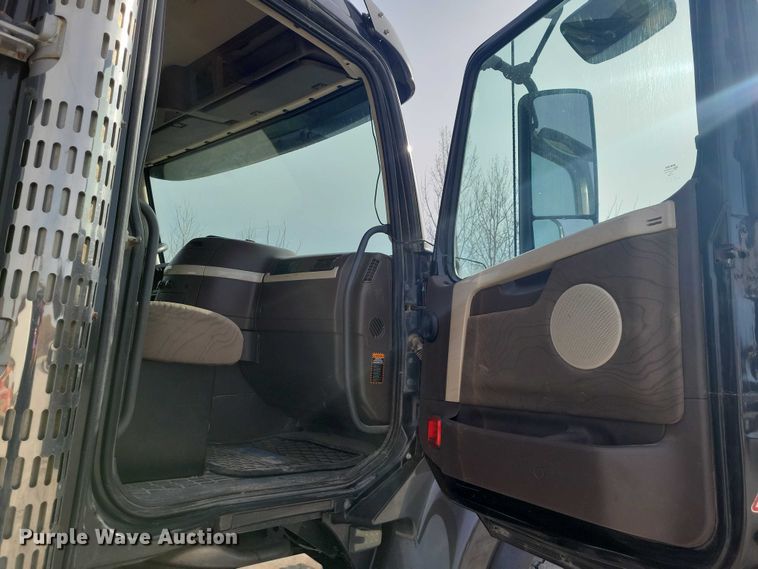 image for item NK9771 2017 Volvo VHD64F dump truck