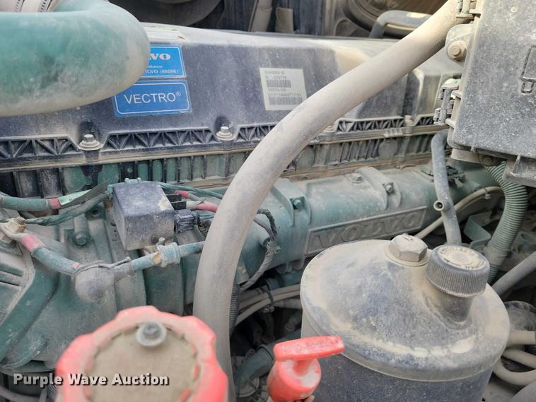 image for item NK9771 2017 Volvo VHD64F dump truck