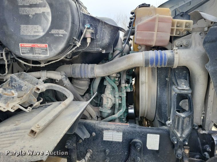 image for item NK9771 2017 Volvo VHD64F dump truck