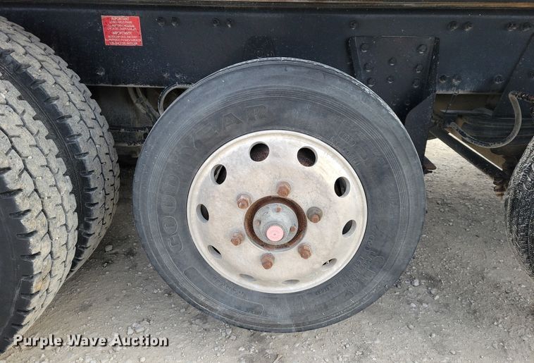 image for item NK9771 2017 Volvo VHD64F dump truck