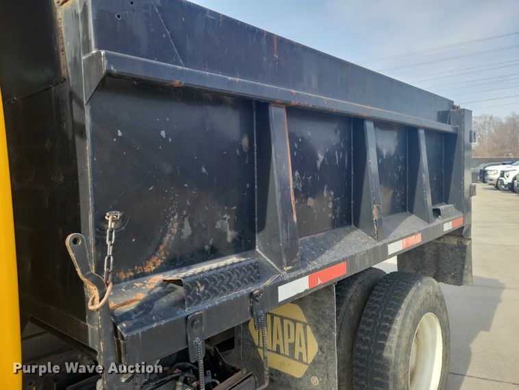 image for item NK9781 2008 International 4300 dump truck