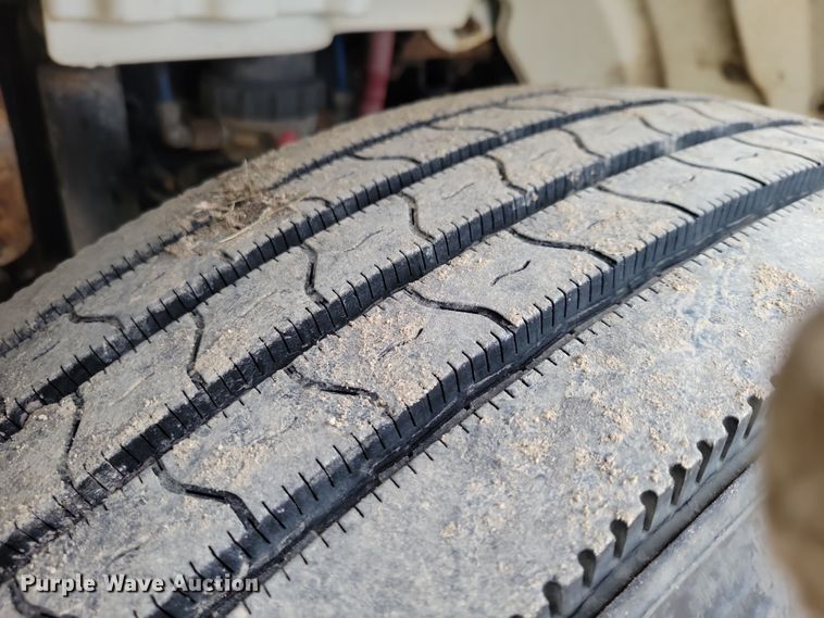 image for item NK9783 2006 Freightliner  Business Class M2 box truck