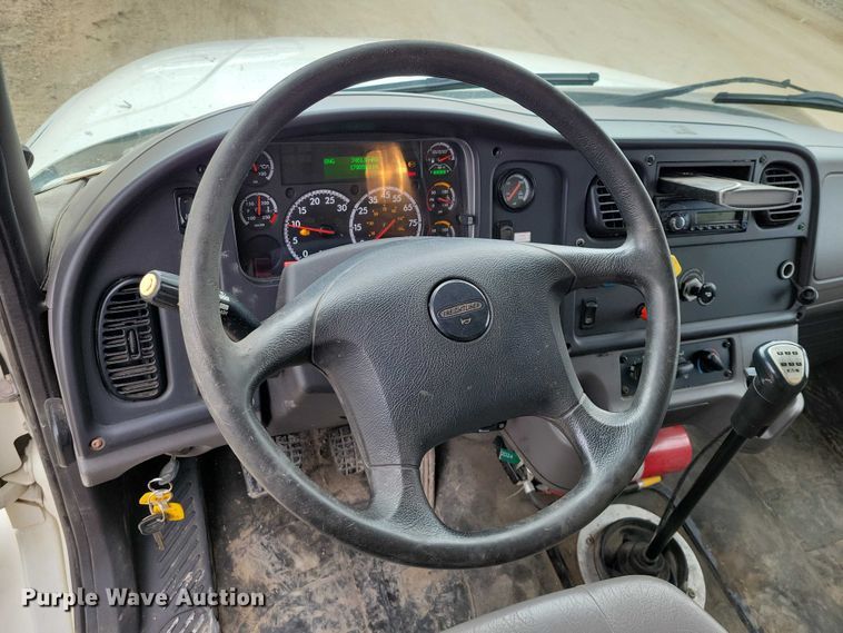 image for item NK9784 2016 Freightliner Business Class M2 box truck with a 2021 Vermeer MX300 mud mixing system