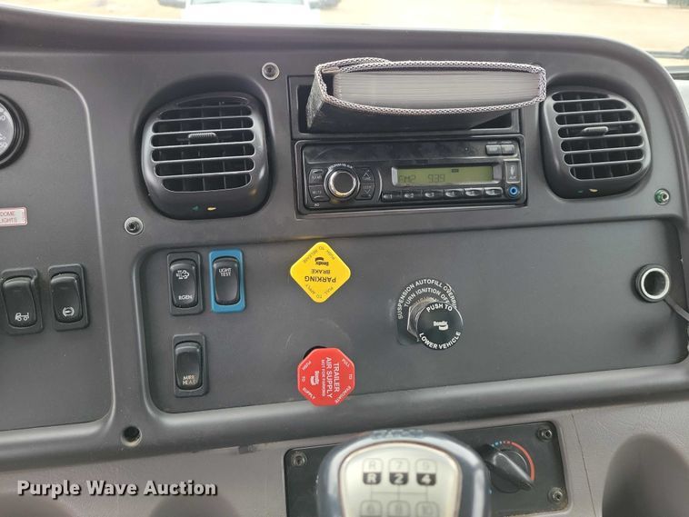 image for item NK9784 2016 Freightliner Business Class M2 box truck with a 2021 Vermeer MX300 mud mixing system