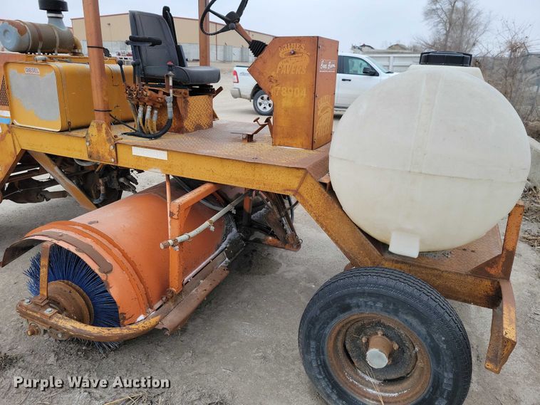 image for item NO9986 Broce RJ300 broom