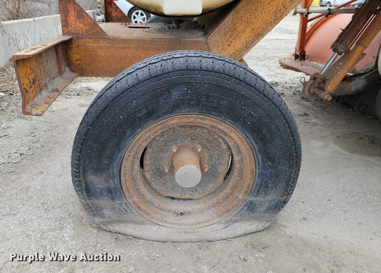 image for item NO9986 Broce RJ300 broom