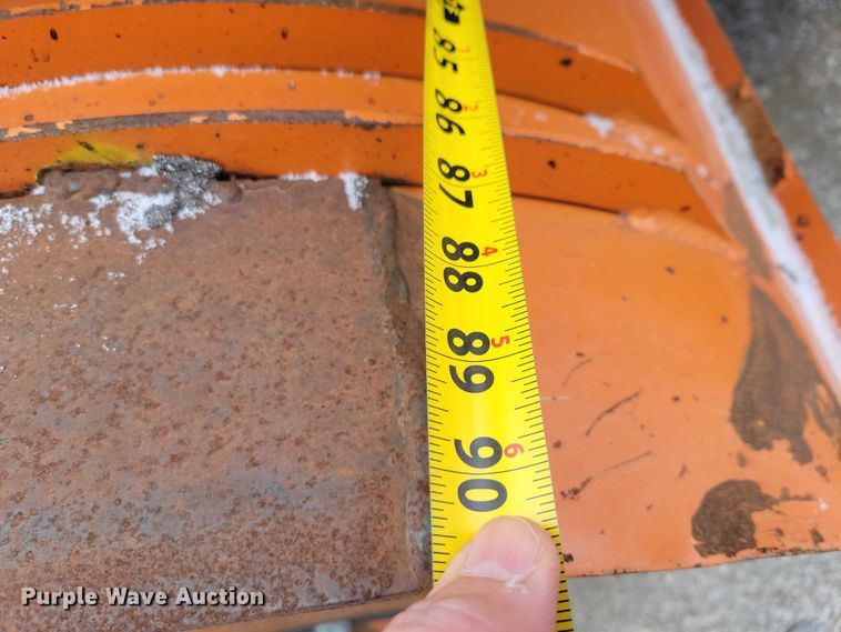 image for item NO9987 2003 Broce RJ350 broom